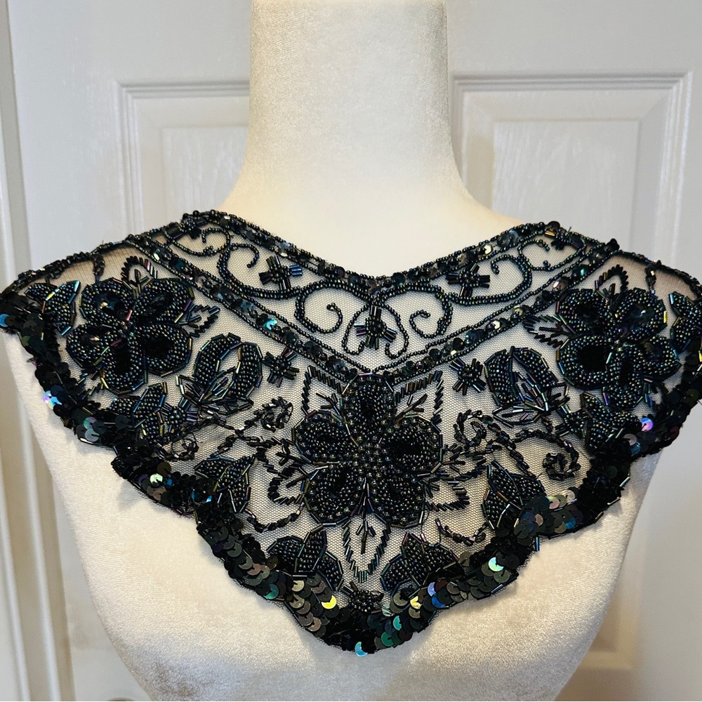 Caplet Vintage Black Shoulder Collar Chic Beaded Applique Iridescent Accents